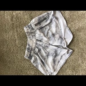 Lulu lemon size 4 tracker shorts